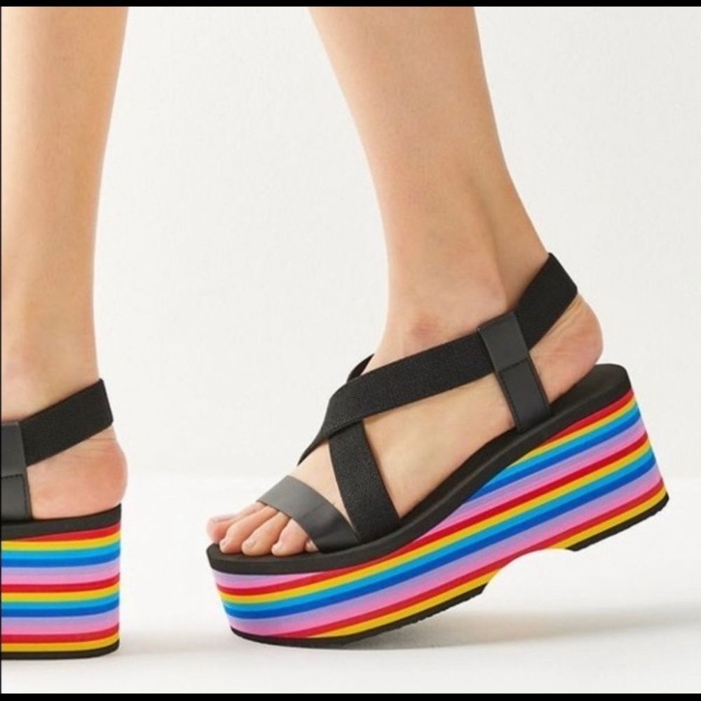 Rocket dog platform rainbow 🌈 sandals size 8